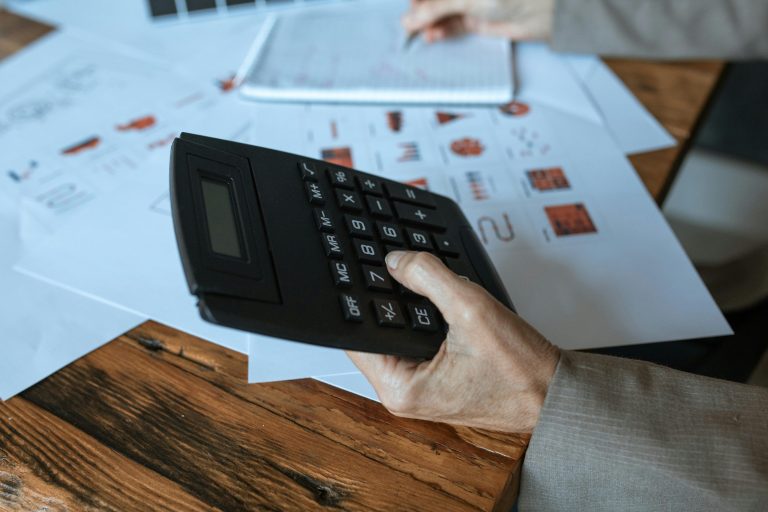 AR Financial Dashboards: Visualizing Your Net Worth in 3D