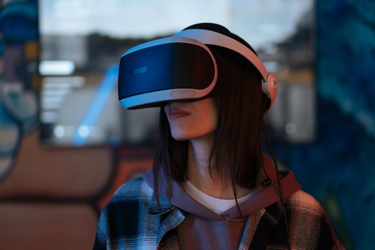 Generational Reunions: Luxury Villas with AI Kid-Entertainment Tech