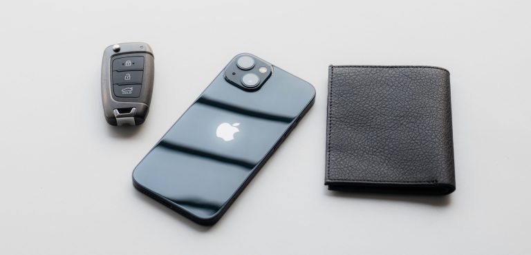 Neobanks vs. Traditional Banks: Who’s Winning the Gen Z Wallet?